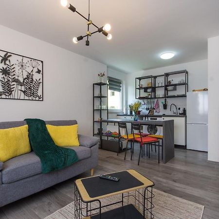 Apartment Retiro Pula Eksteriør billede