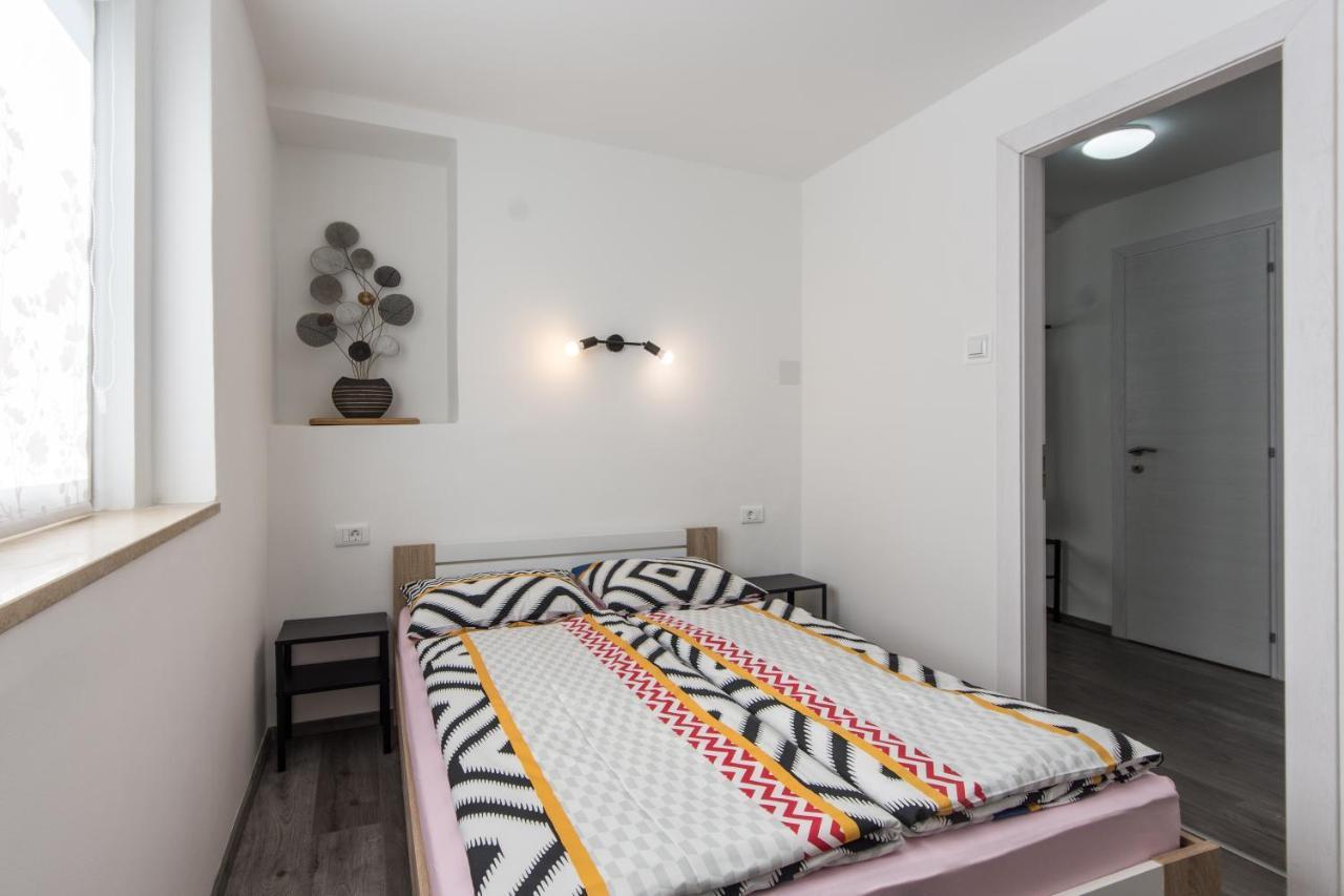 Apartment Retiro Pula Eksteriør billede